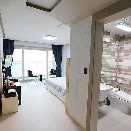 เดอะ โฟร์ ฮิลล์ Hotel เมืองเชจู ภายนอก รูปภาพ