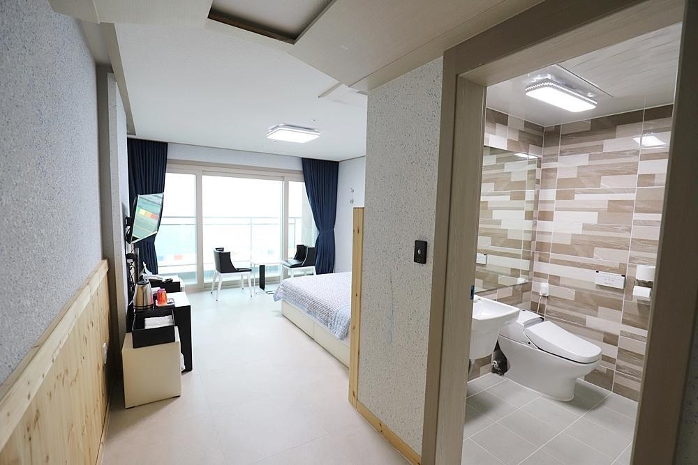 เดอะ โฟร์ ฮิลล์ Hotel เมืองเชจู ภายนอก รูปภาพ